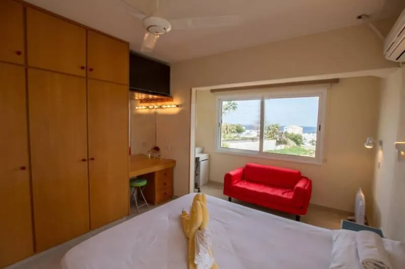 Fig Tree Bay Villa No 5, Protaras Area 펜션